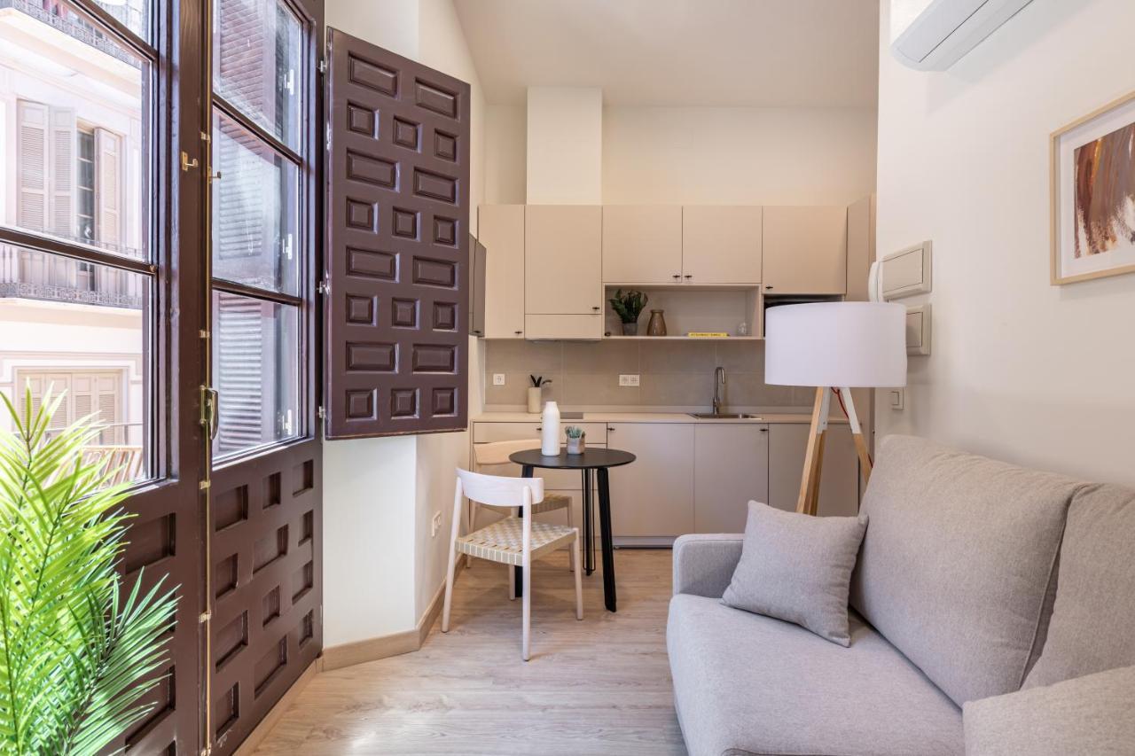 Apartamentos Libere Malaga La Merced Eksteriør bilde